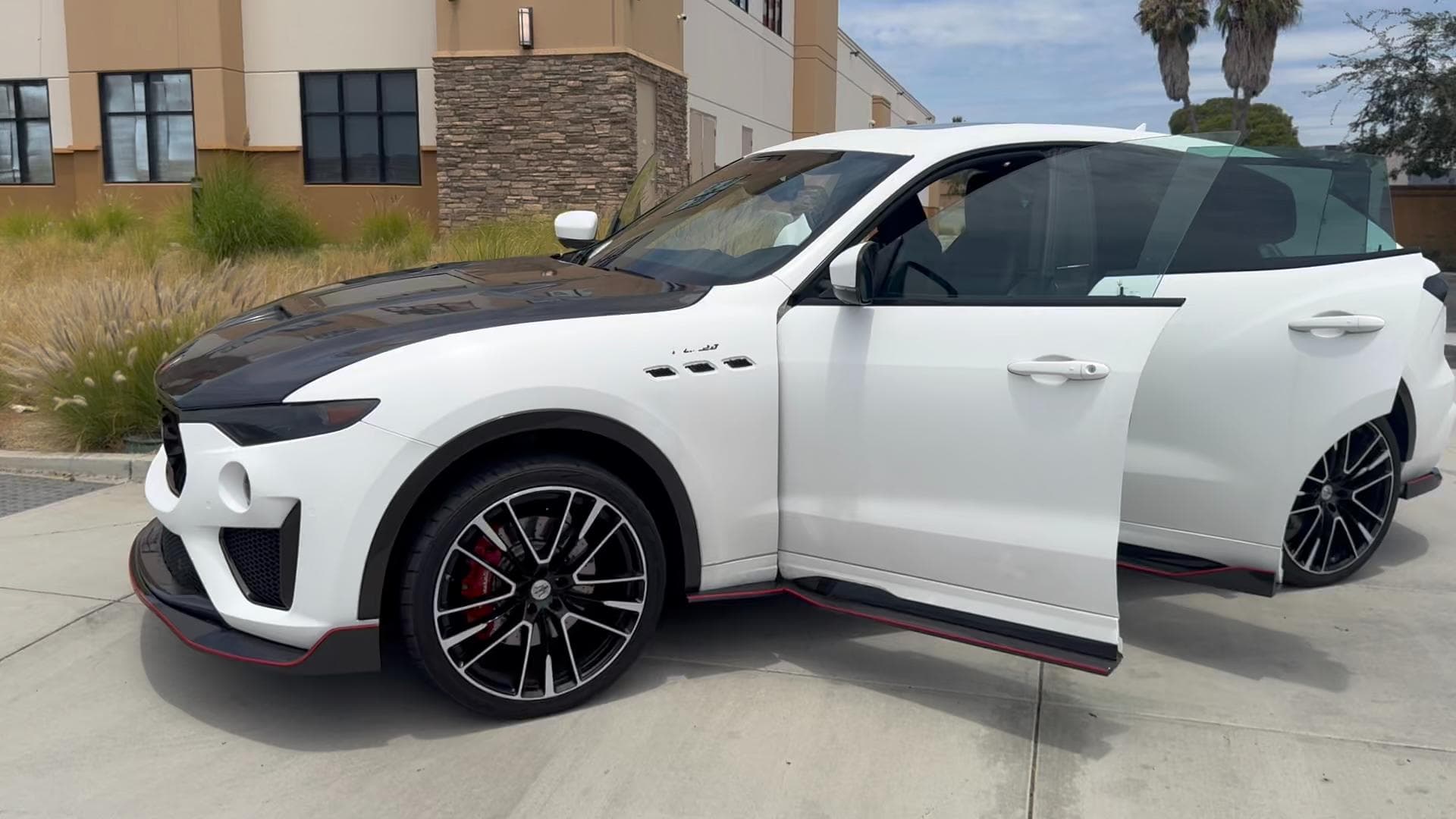 Maserati Levante Trofeo Custom Kit White Maserati Levante Trofeo with custom carbon fiber body kit