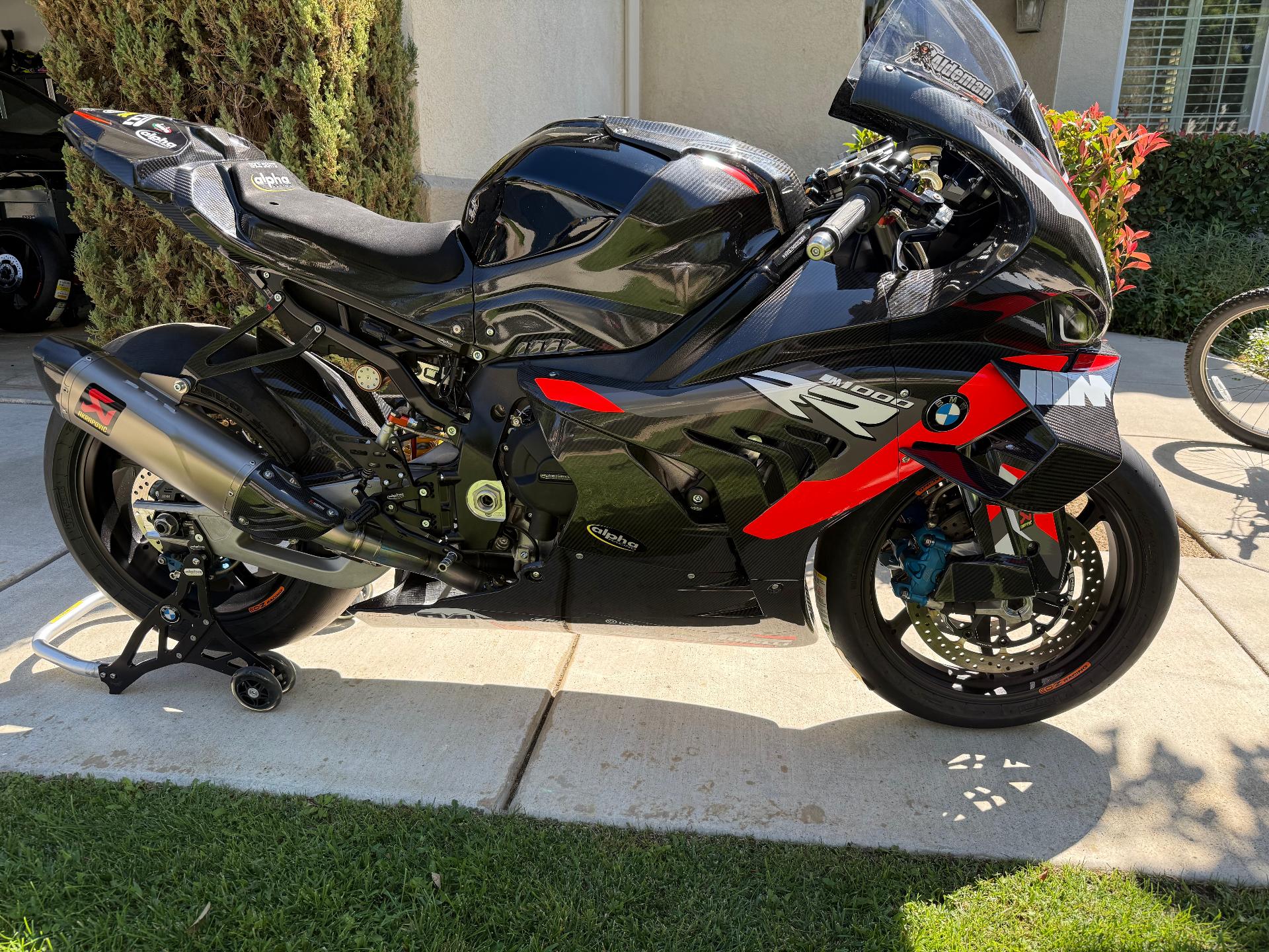BMW M 1000 RR Side View